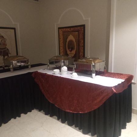 Indralok Palace Hotel & Resort Morena エクステリア 写真